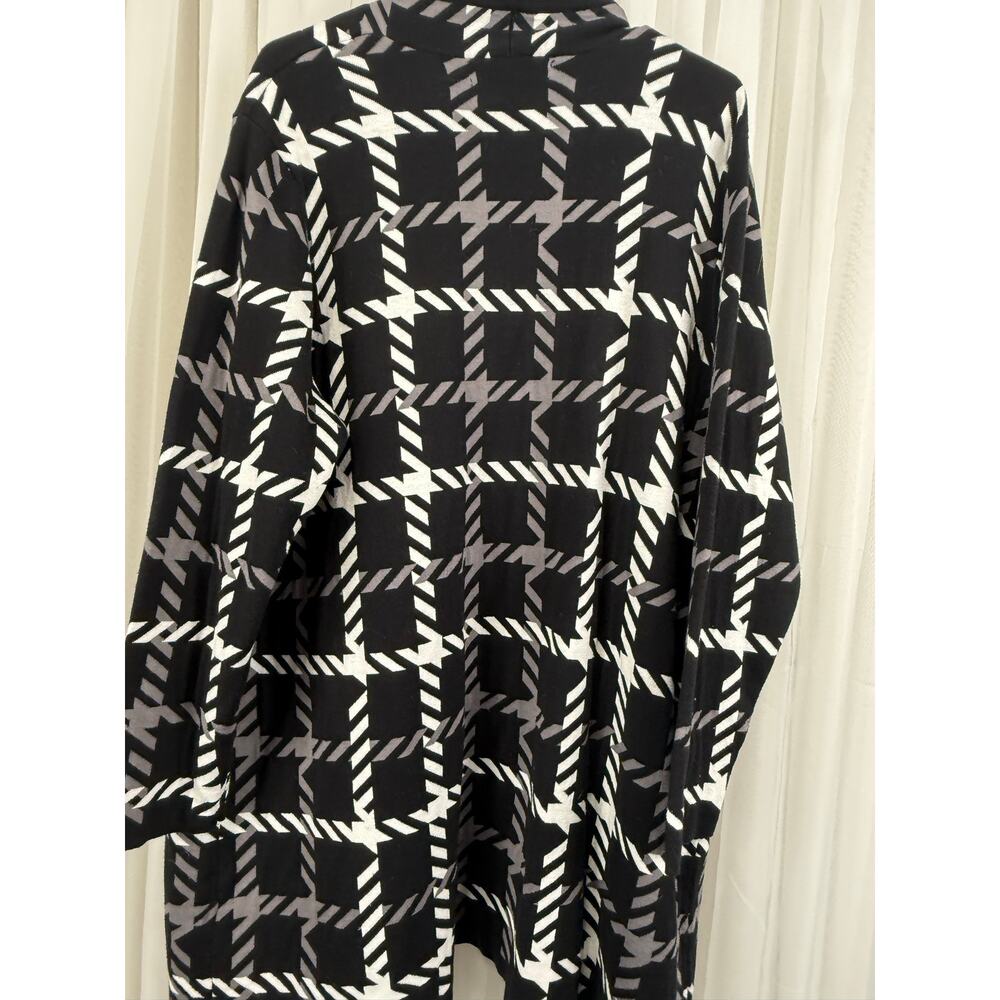 Kasper 1X Open Front Long Cardigan | Black Gray White Plaid Knit - Picture 3 of 3
